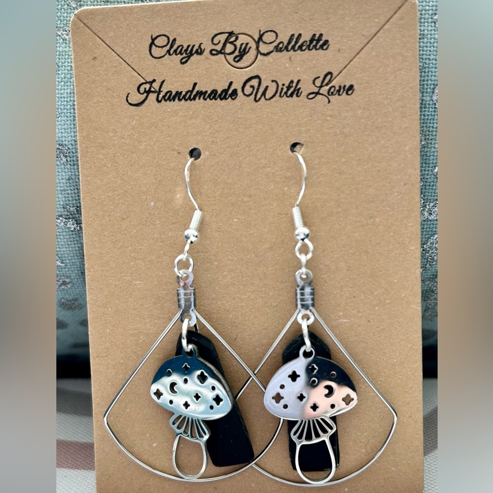 HandMade Earrings - Picture 2 of 3